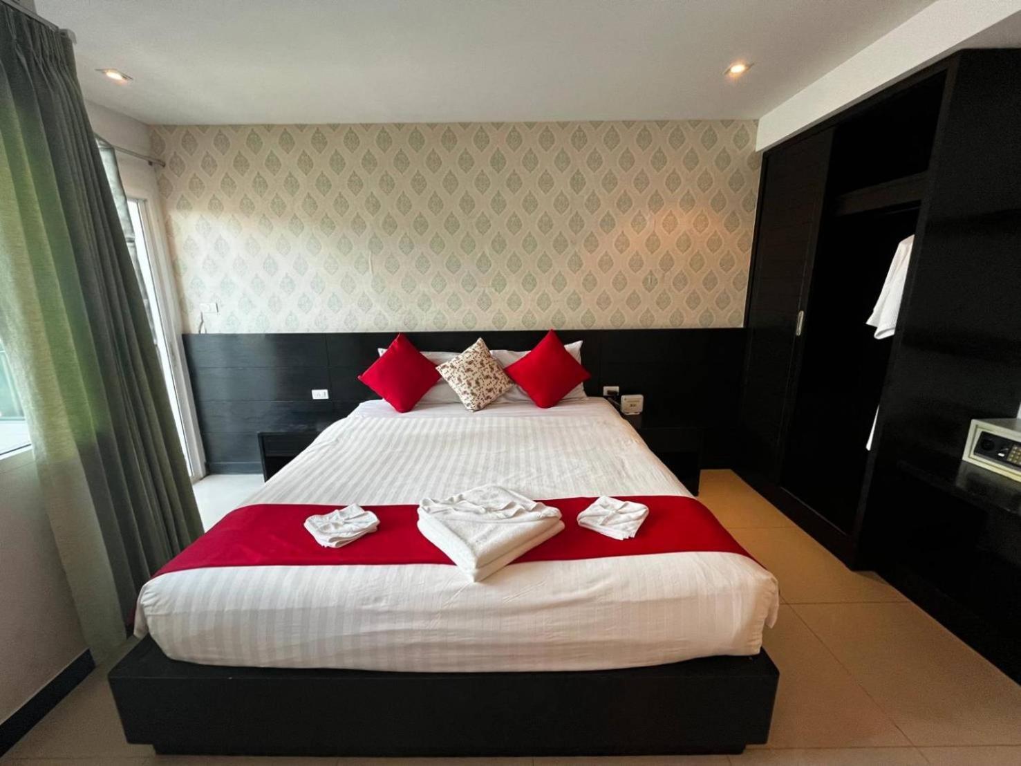 Cocoon Apk & Hotel 4*
