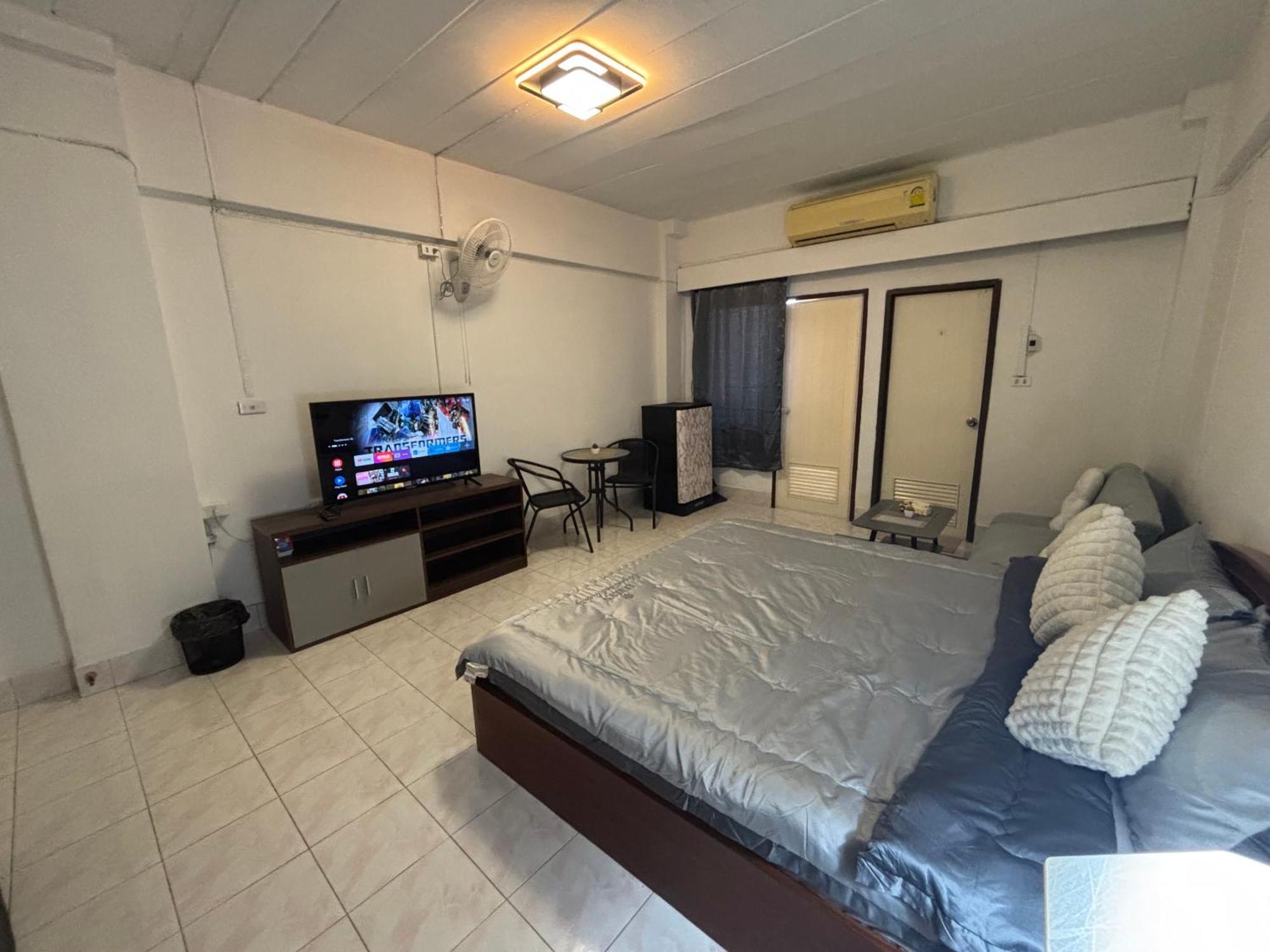 Monkey 4 Apartment