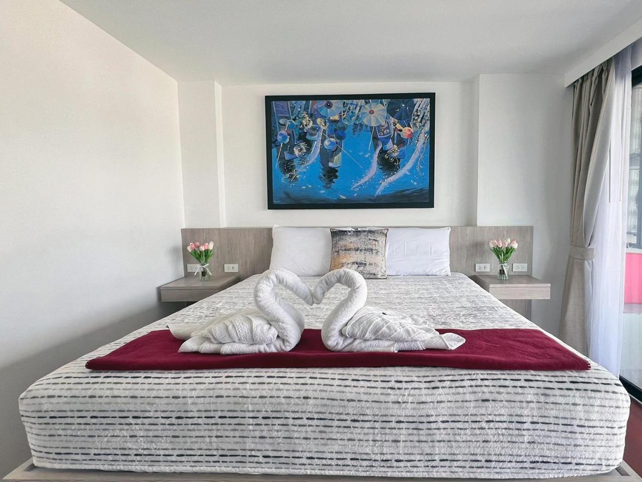 Bliss - 2br Sea View - Roof Pool Apartment