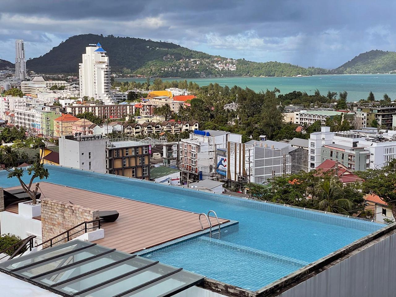 Bliss - 2br Sea View - Roof Pool Apartment