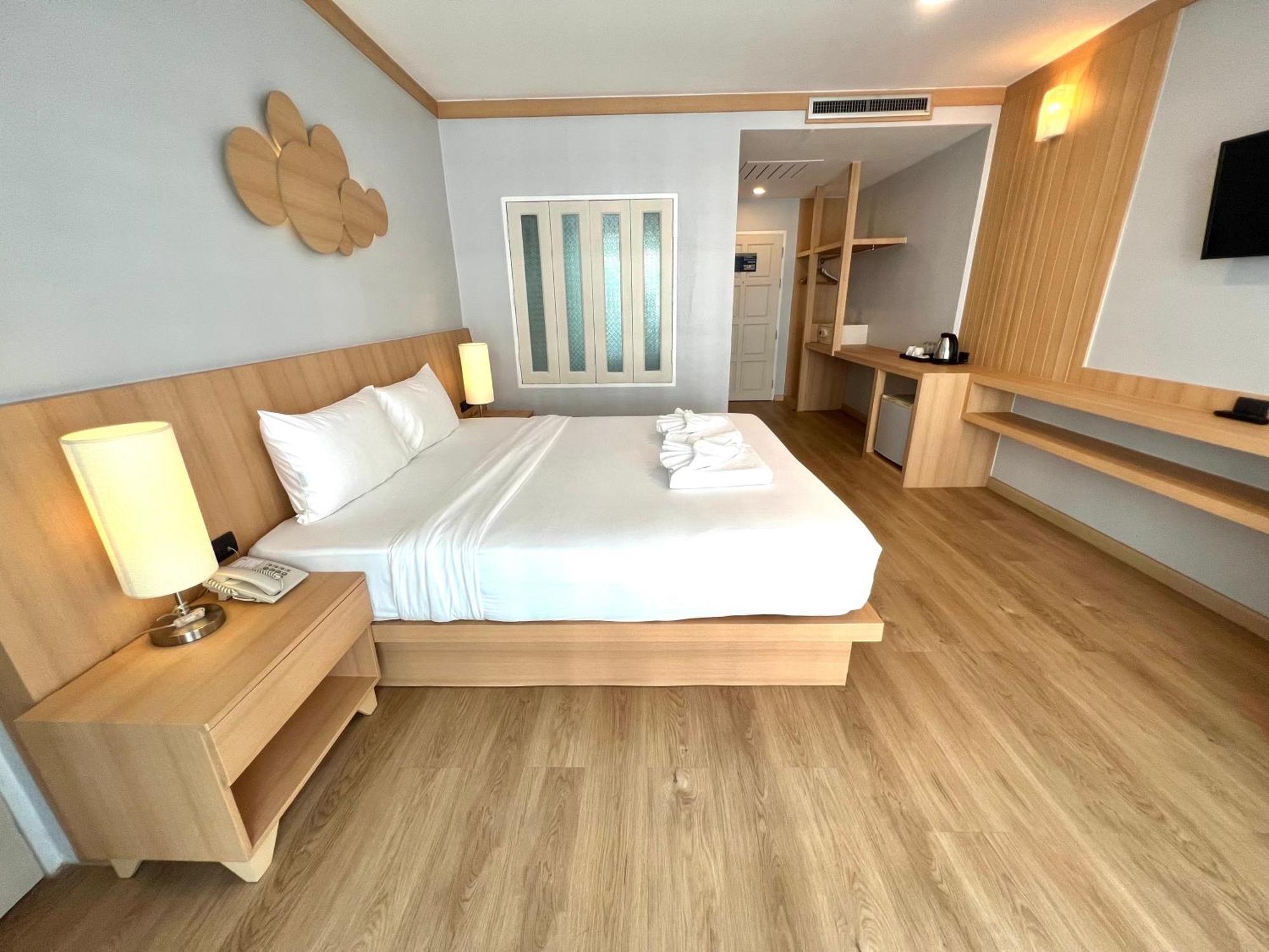 Amata Hotel 4*