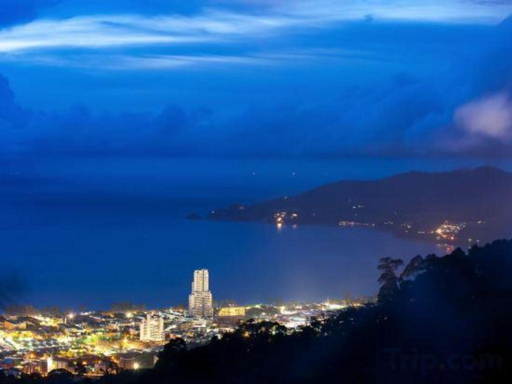 Azure Phuket Hotel Patong