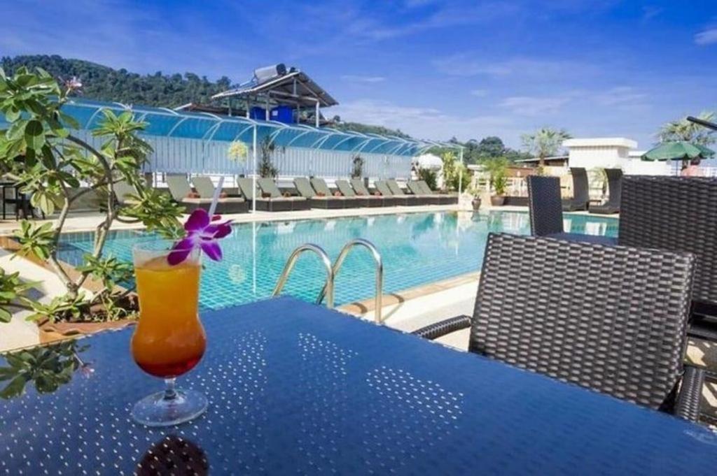 Hotel Azure Phuket Patong