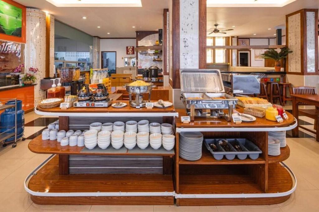 Azure Phuket 3*