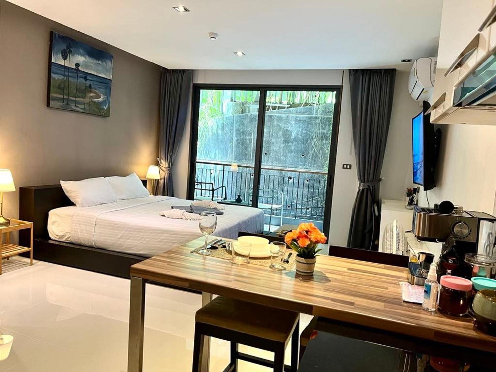 Hill Cozy With Pool And Garden Patong
