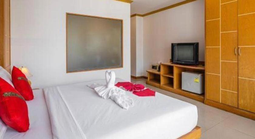Azure Phuket Hotel 3*