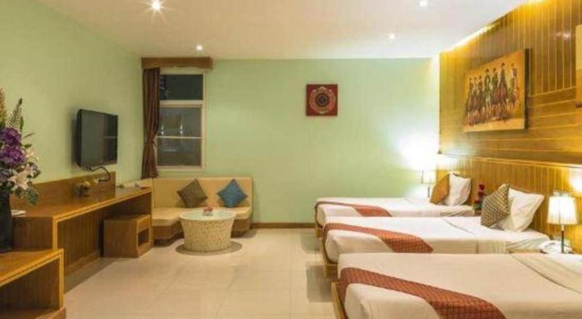 Hotel Azure Phuket 3*