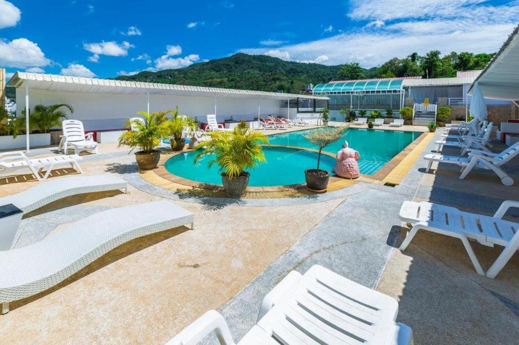 Azure Phuket 3*