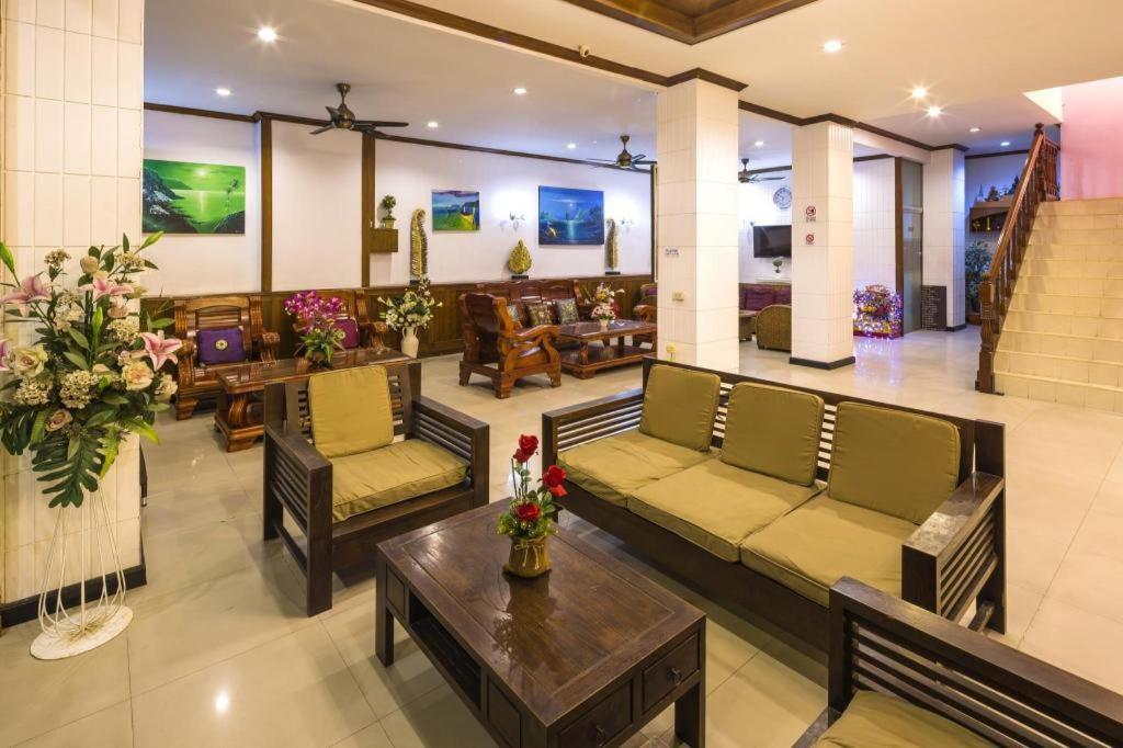 Azure Phuket Hotel 3*