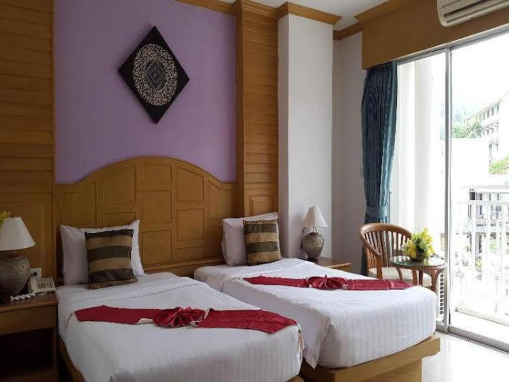 Azure Phuket Hotel 3*