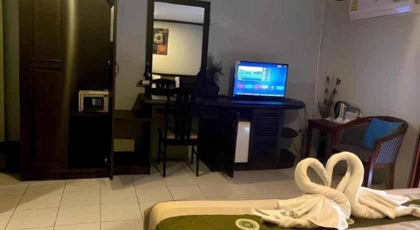Hotel The 2*