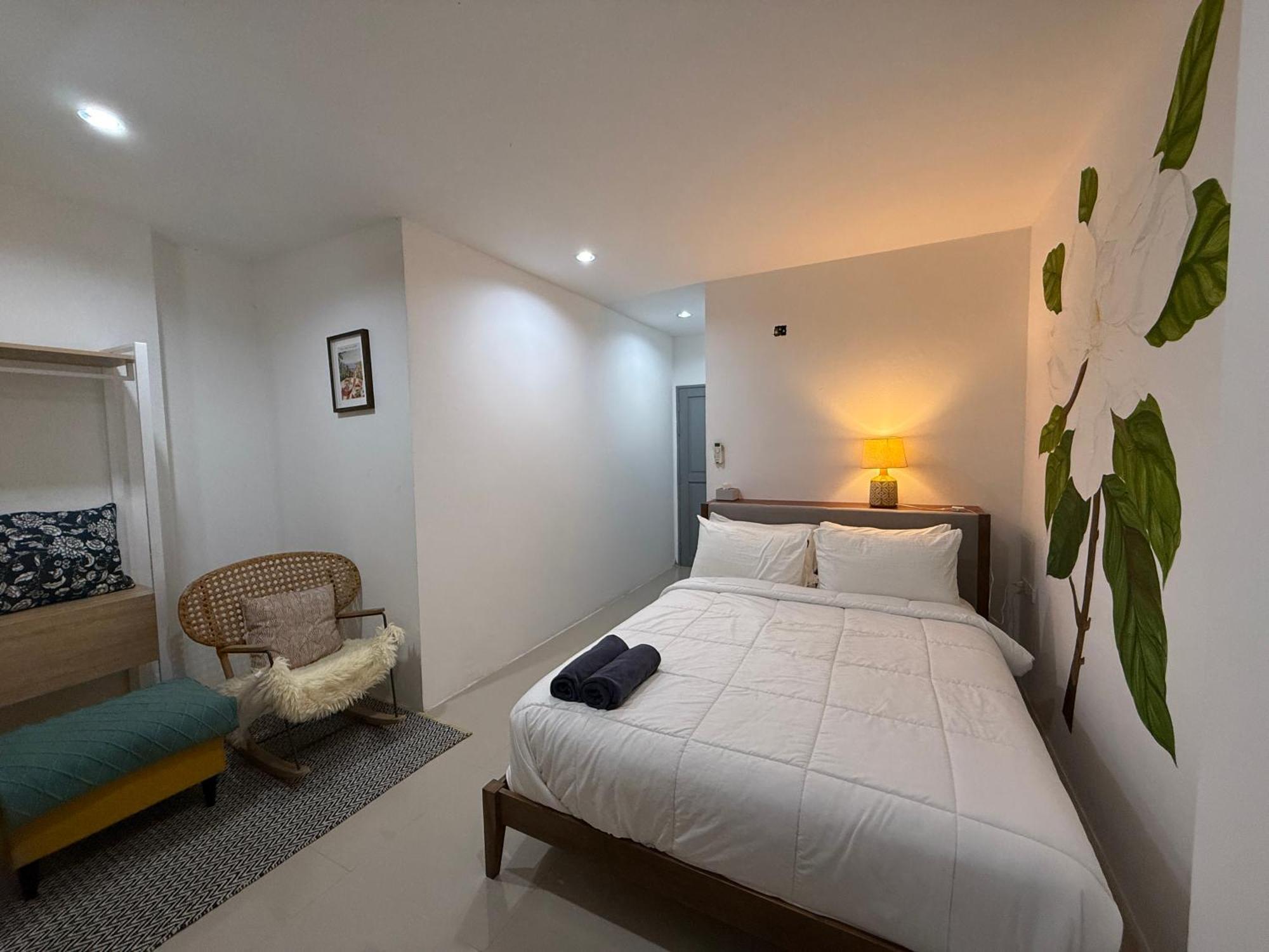 Five Loaves Beds Hotel