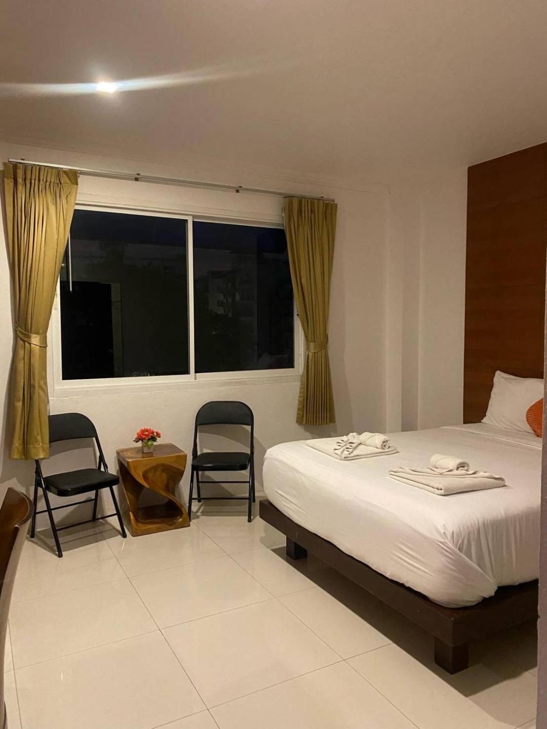 Sukcheewa Phuket 3*