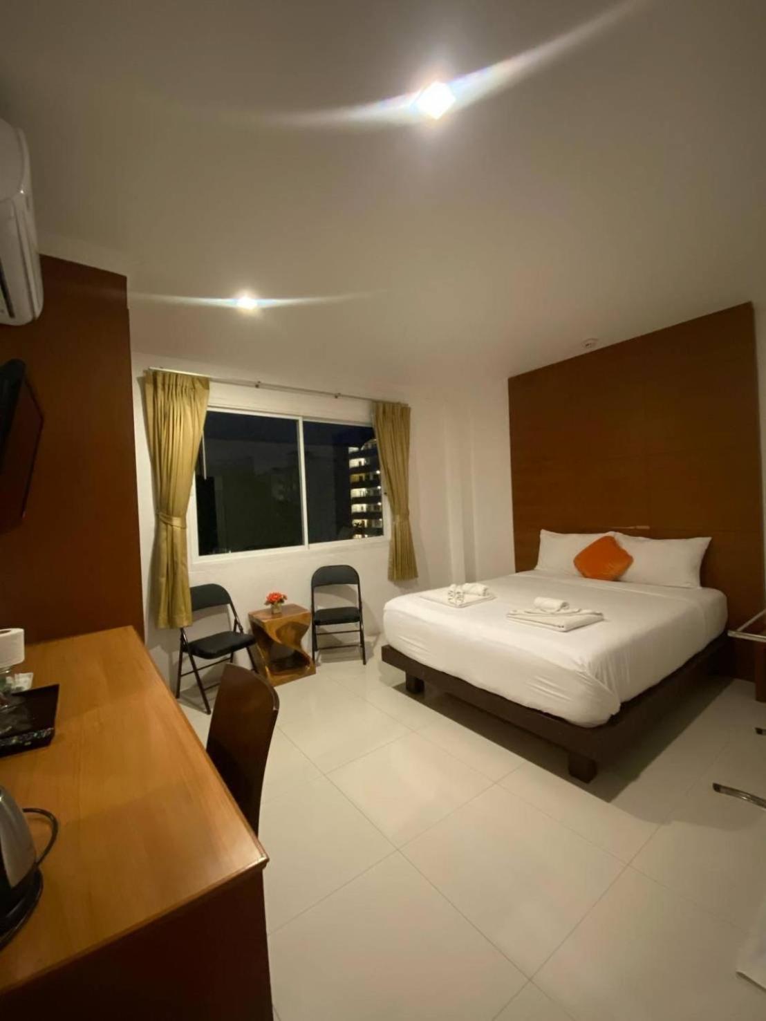 Sukcheewa Phuket 3* Patong