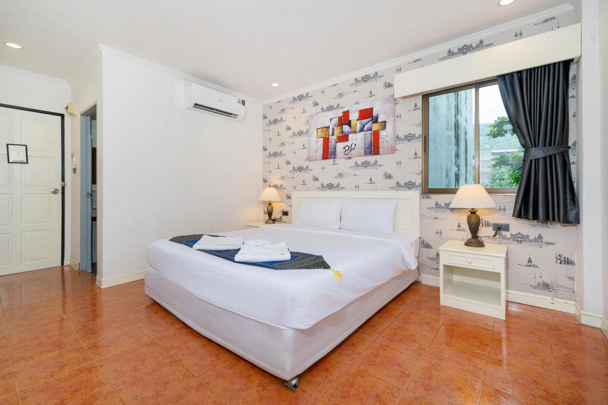 & Hotel Patong