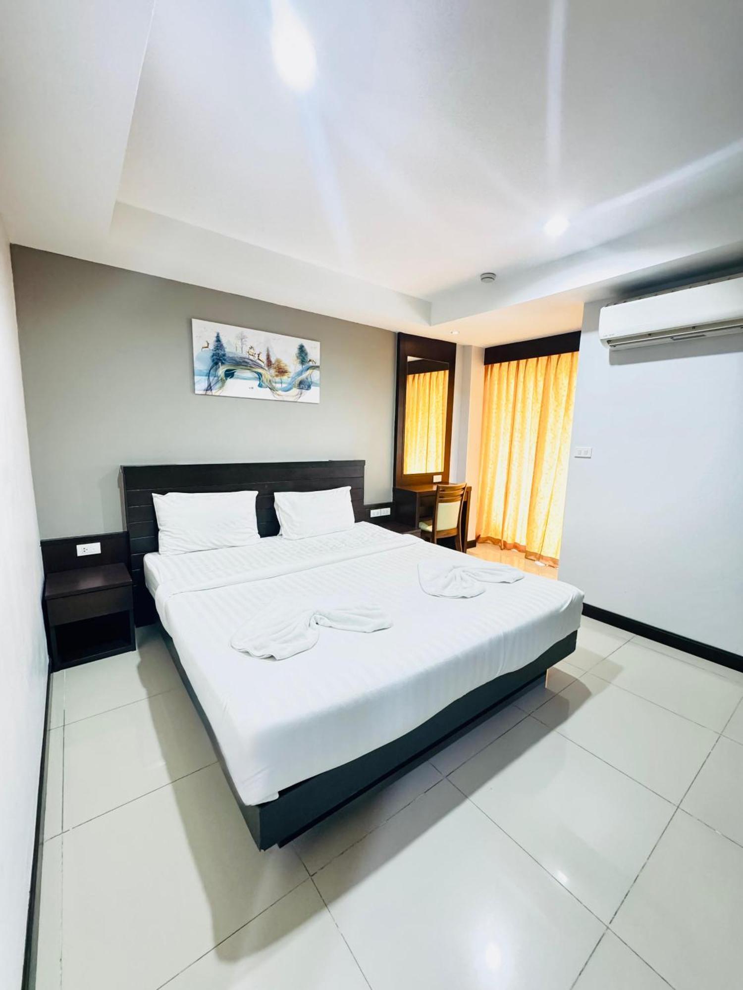 Hotel La Casa Patong