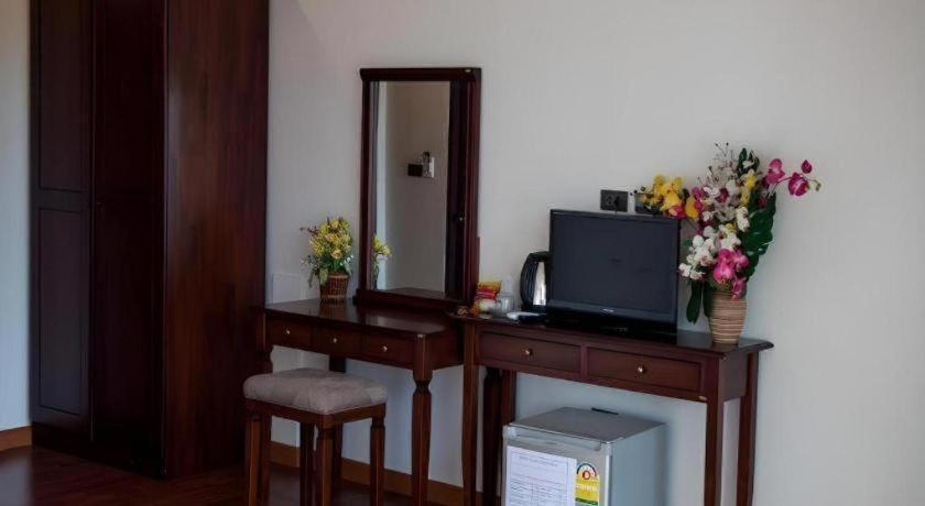 Hotel Triple Rund Place Patong
