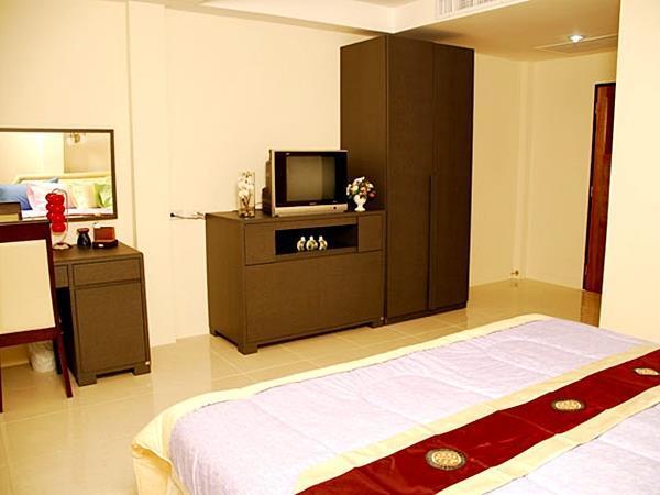 Square One Patong