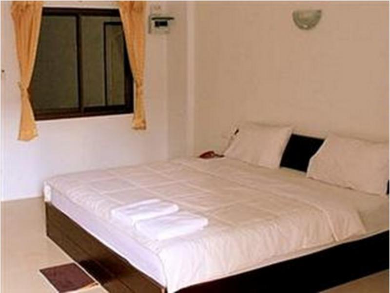 Roomquest Phuket Patong