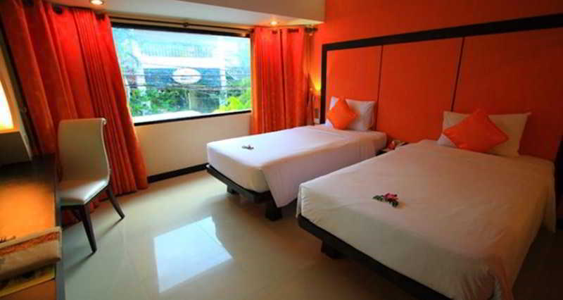 The Royal Palm Front 3* Patong