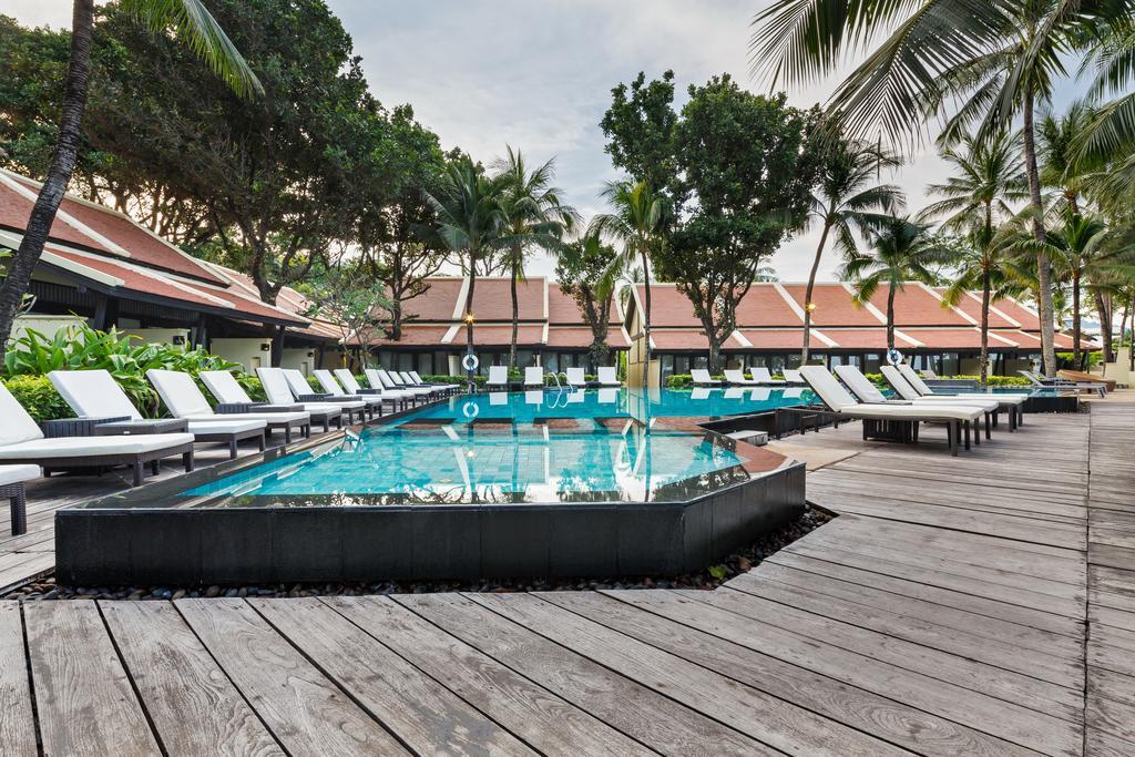 Impiana Beachfront Patong, Phuket 4*
