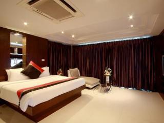 Rayaburi Hotel, Hotel Patong