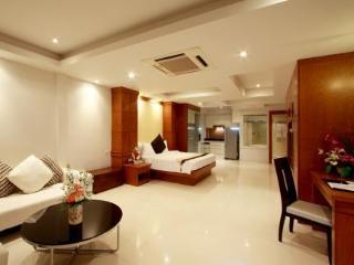 Rayaburi Hotel, Hotel Patong