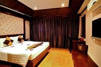 Rayaburi Hotel, 3* Patong