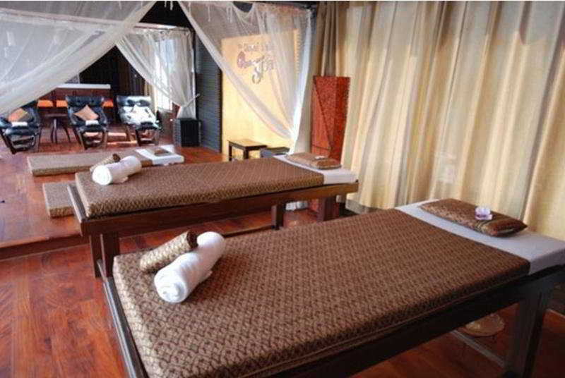 The Royal Palm Front 3* Patong