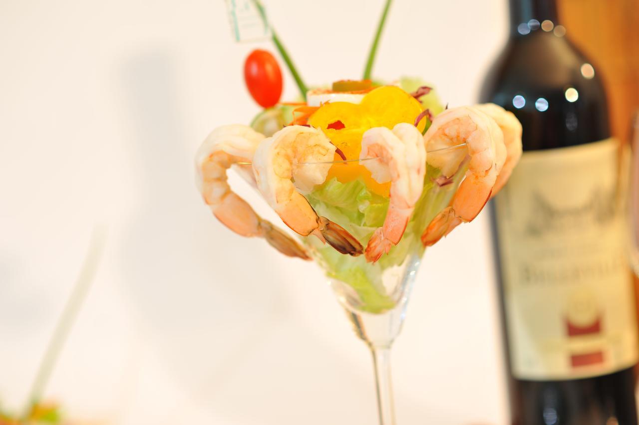Hotel Raha Grand 3*