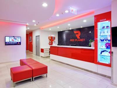 Red Planet Phuket - Sha Extra Hotel