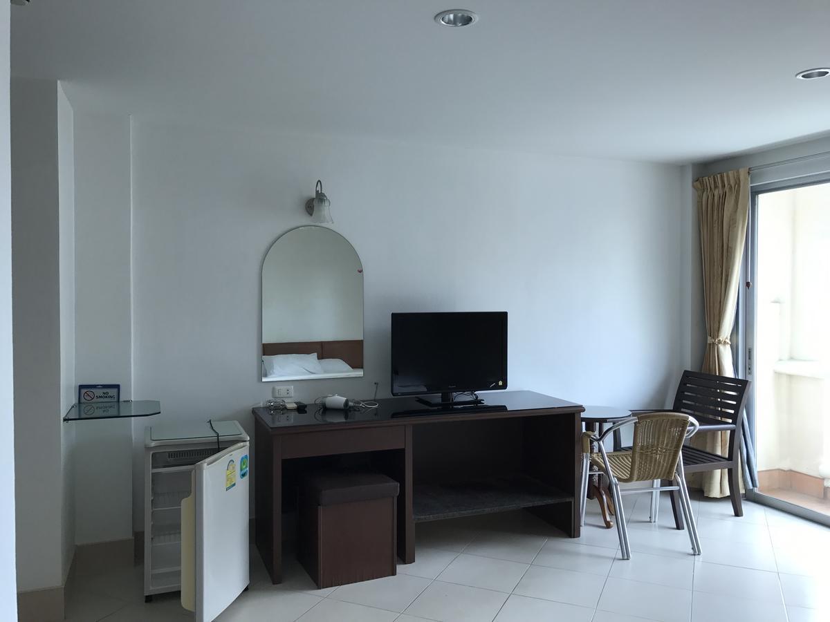 Baan Petcharat Hotel