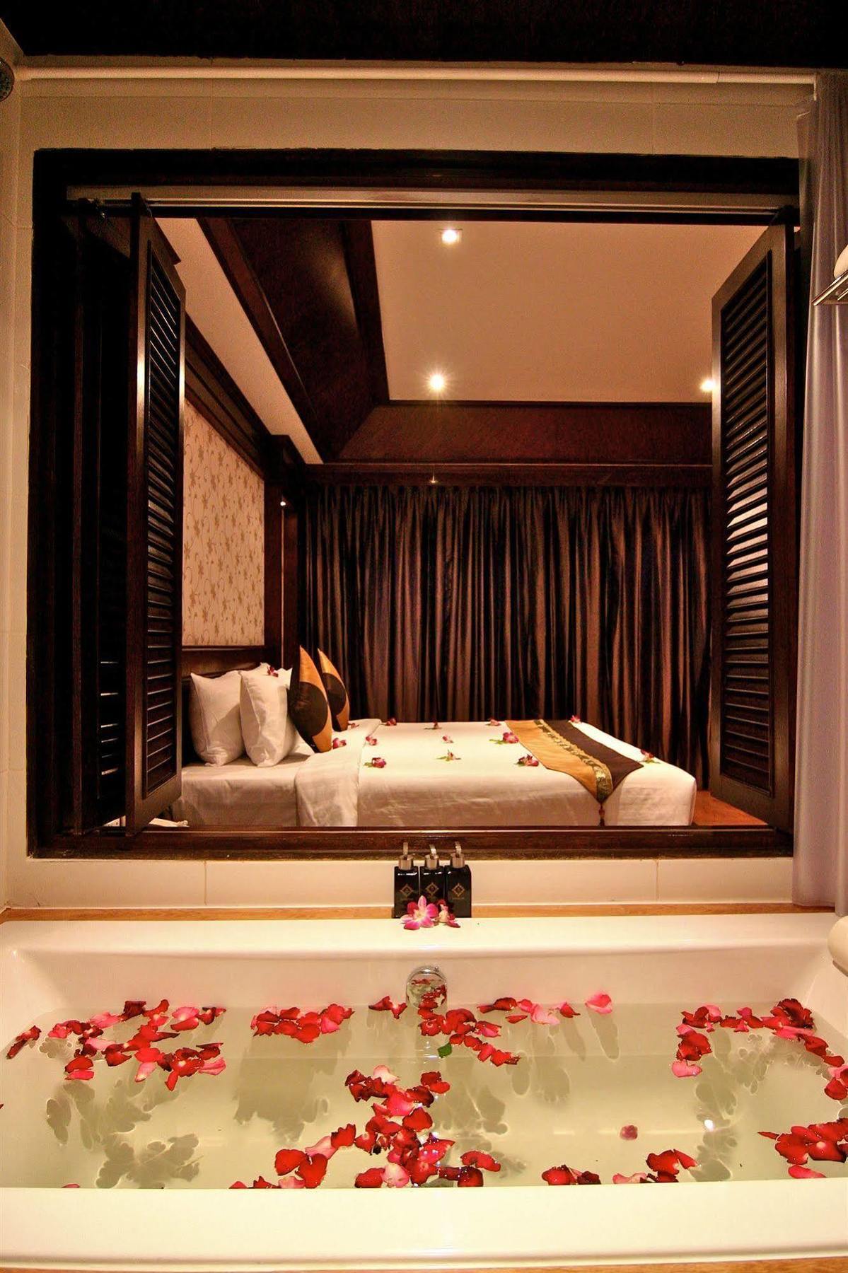Rayaburi Hotel, Patong