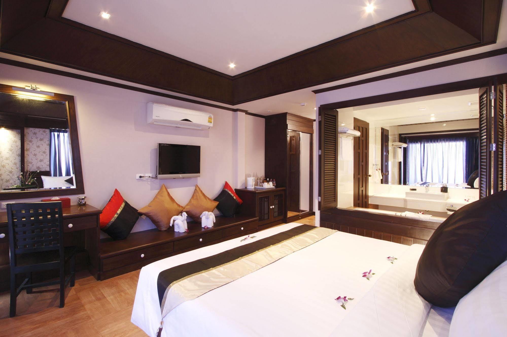 Rayaburi Hotel,