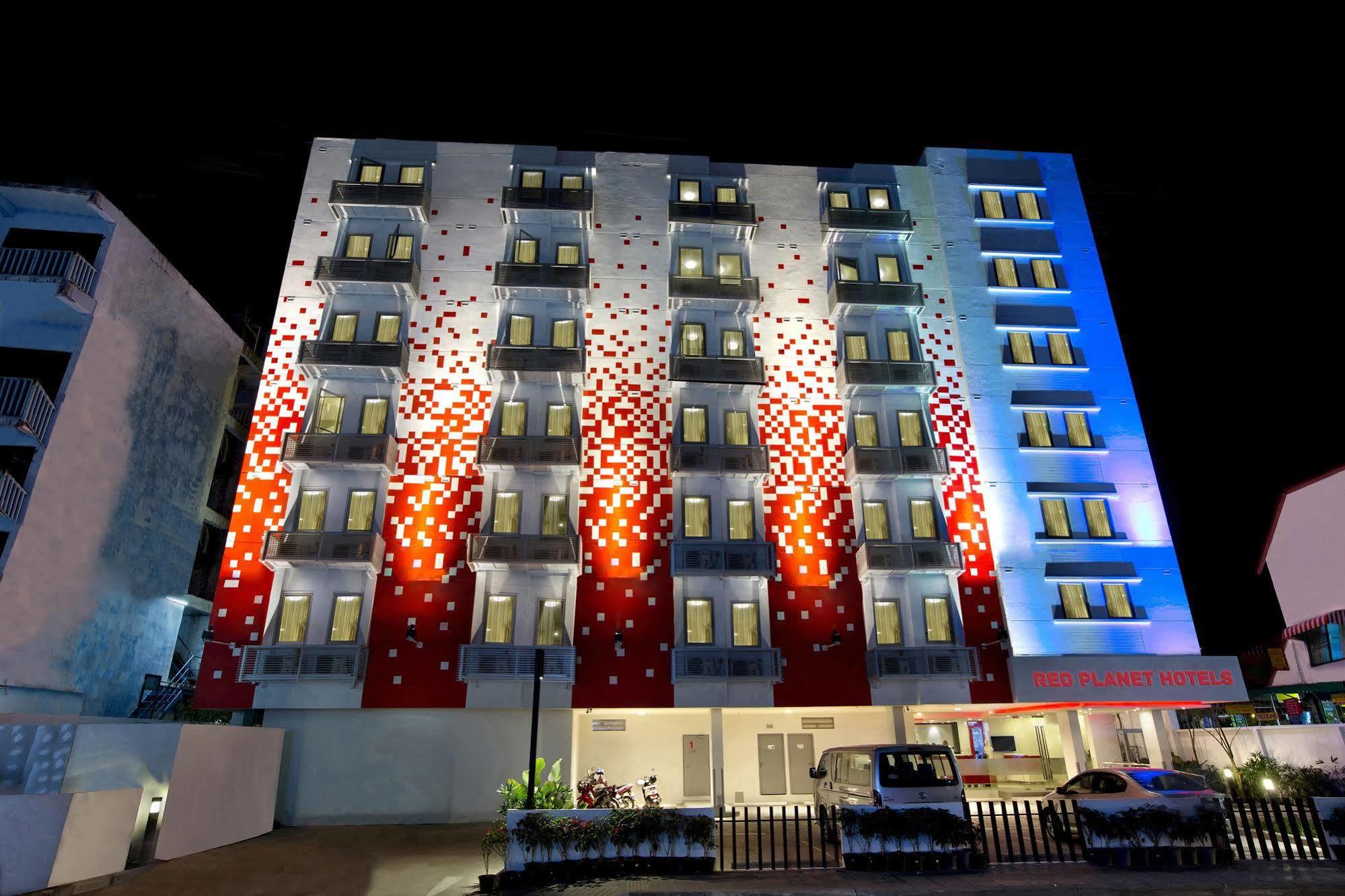Red Planet Phuket - Sha Extra Hotel 3*