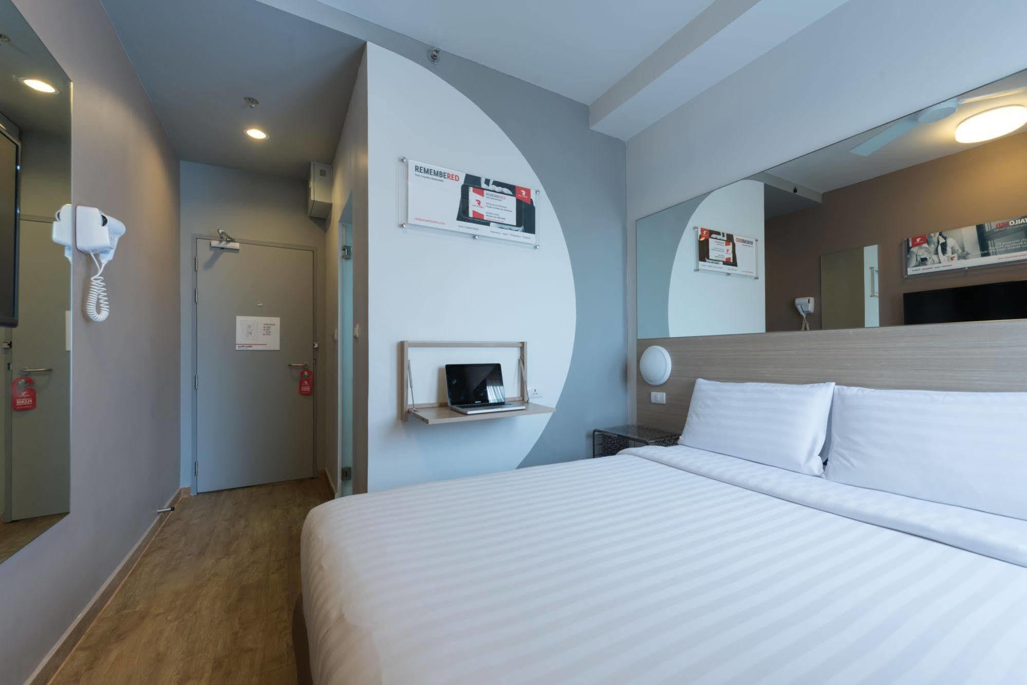 Red Planet Phuket - Sha Extra Hotel