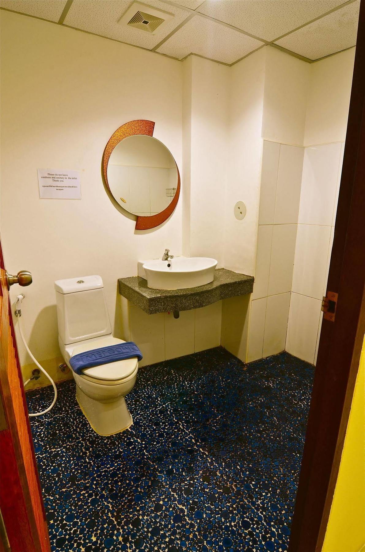 Hotel Square One 3*