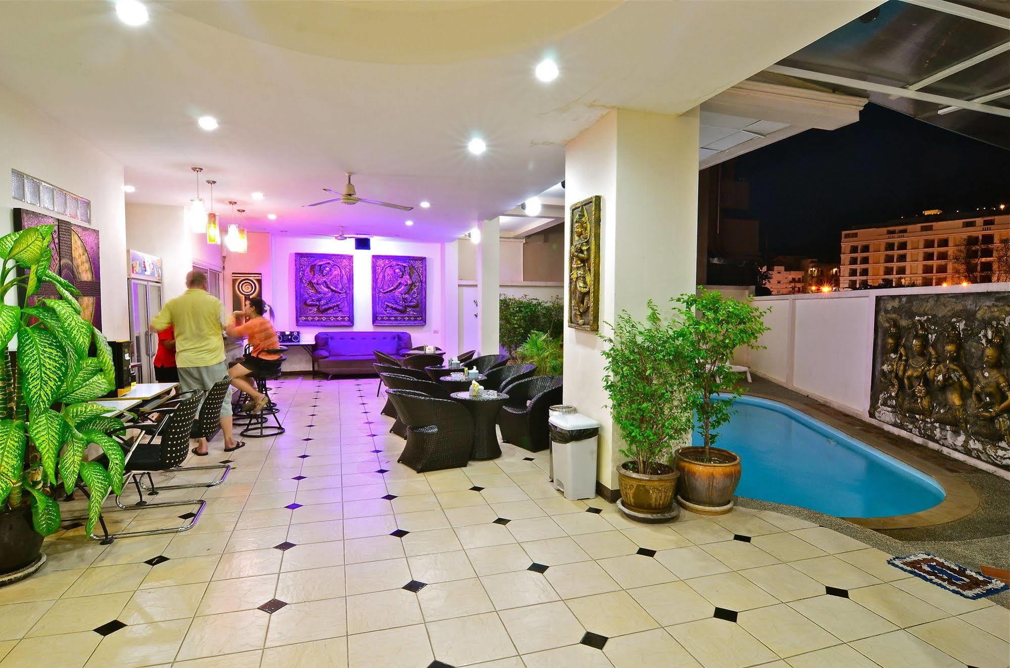 Square One 3* Patong