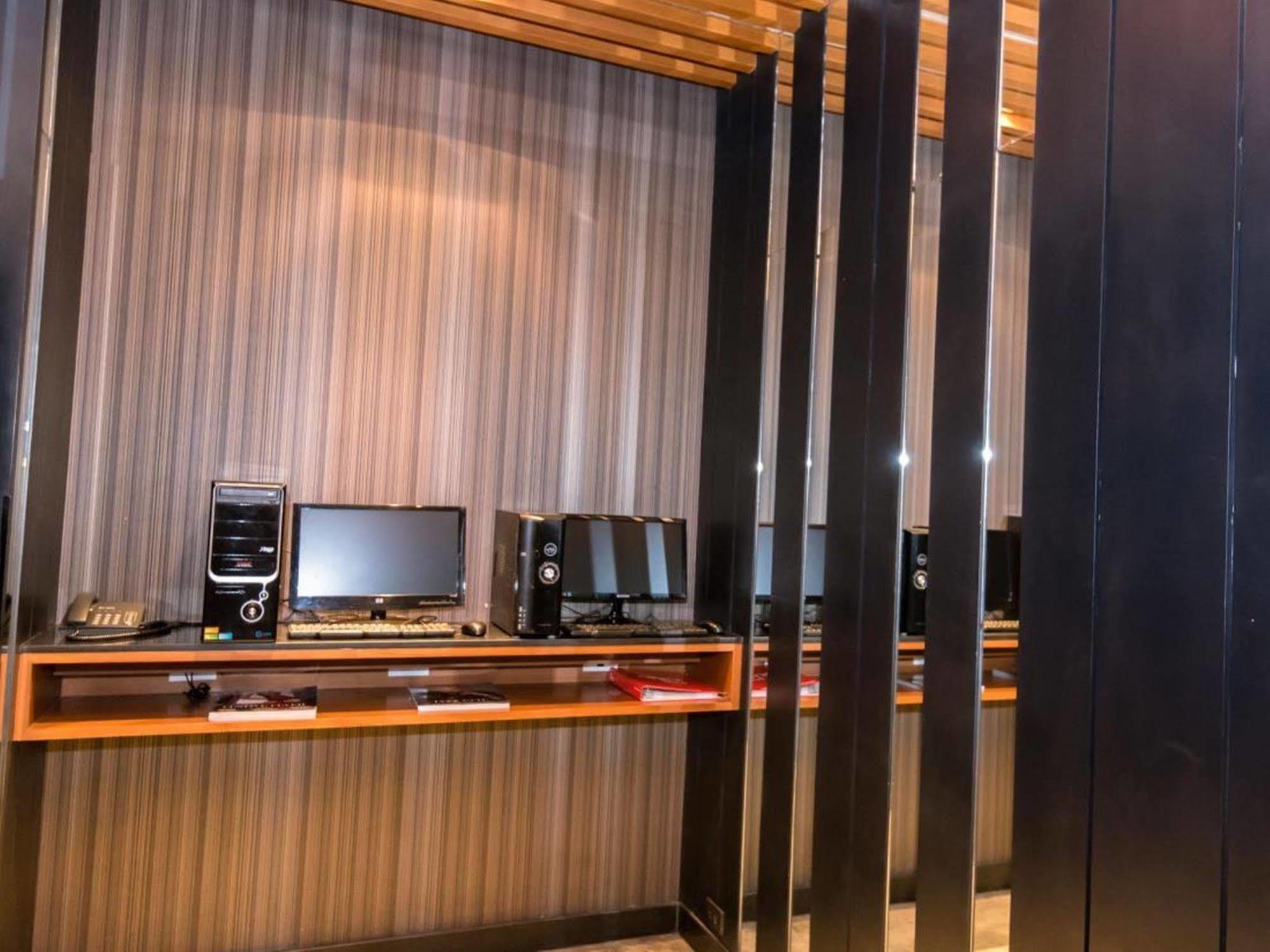 Ashlee Hub Hotel