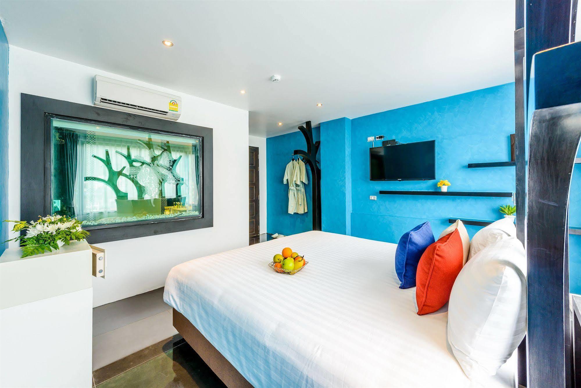 Raha Grand Hotel 3*