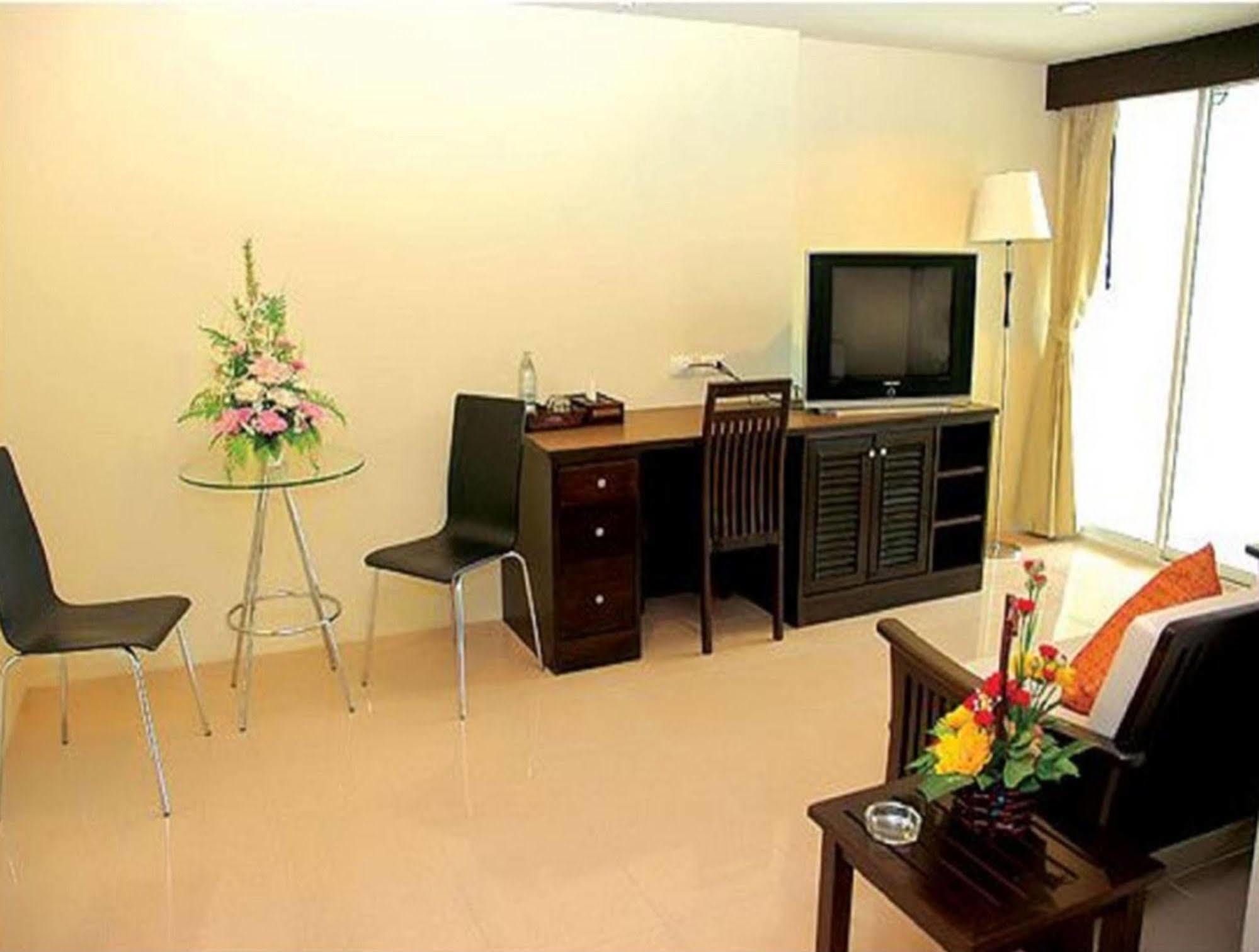 My - Sha Extra Hotel 3*