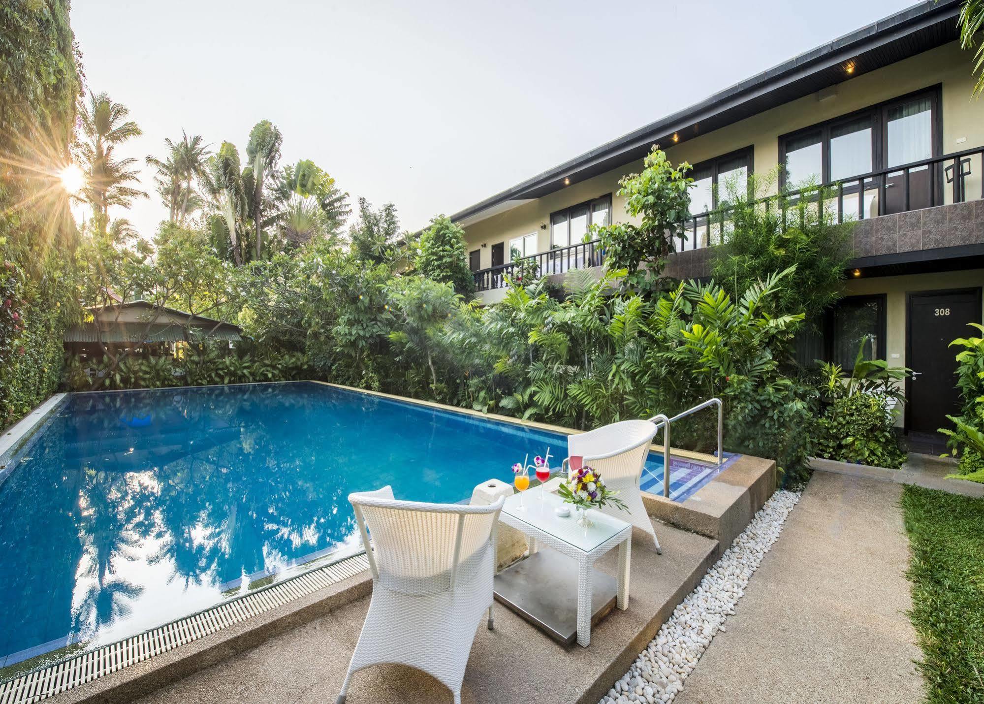 Hotel Lokal Phuket 