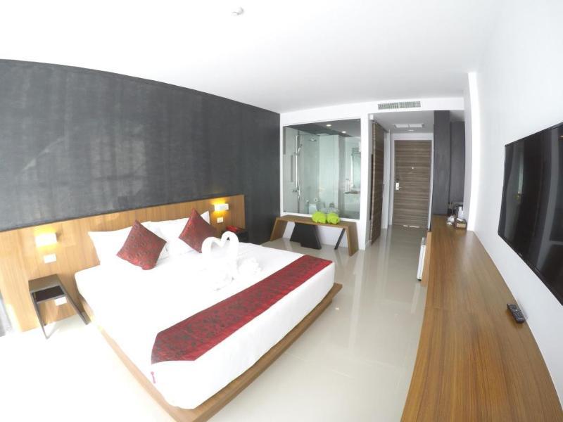 Hotel Phoenix Grand 4*
