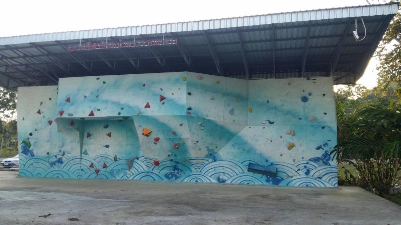 Piti Place Ban Na Kok