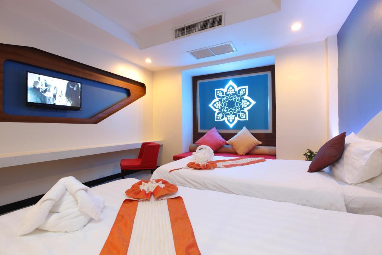 The Royal Palm Front 3* Patong