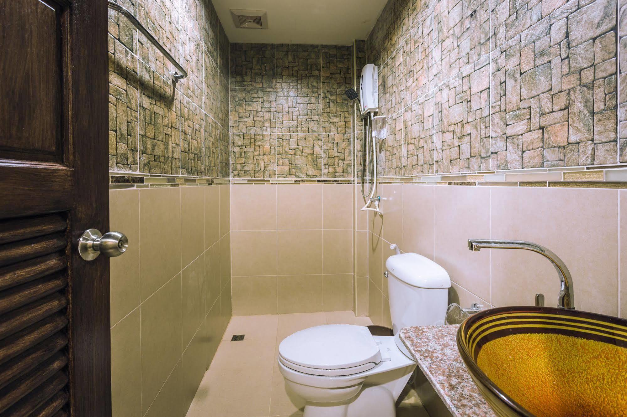 Hotel The Shades Boutique Patong