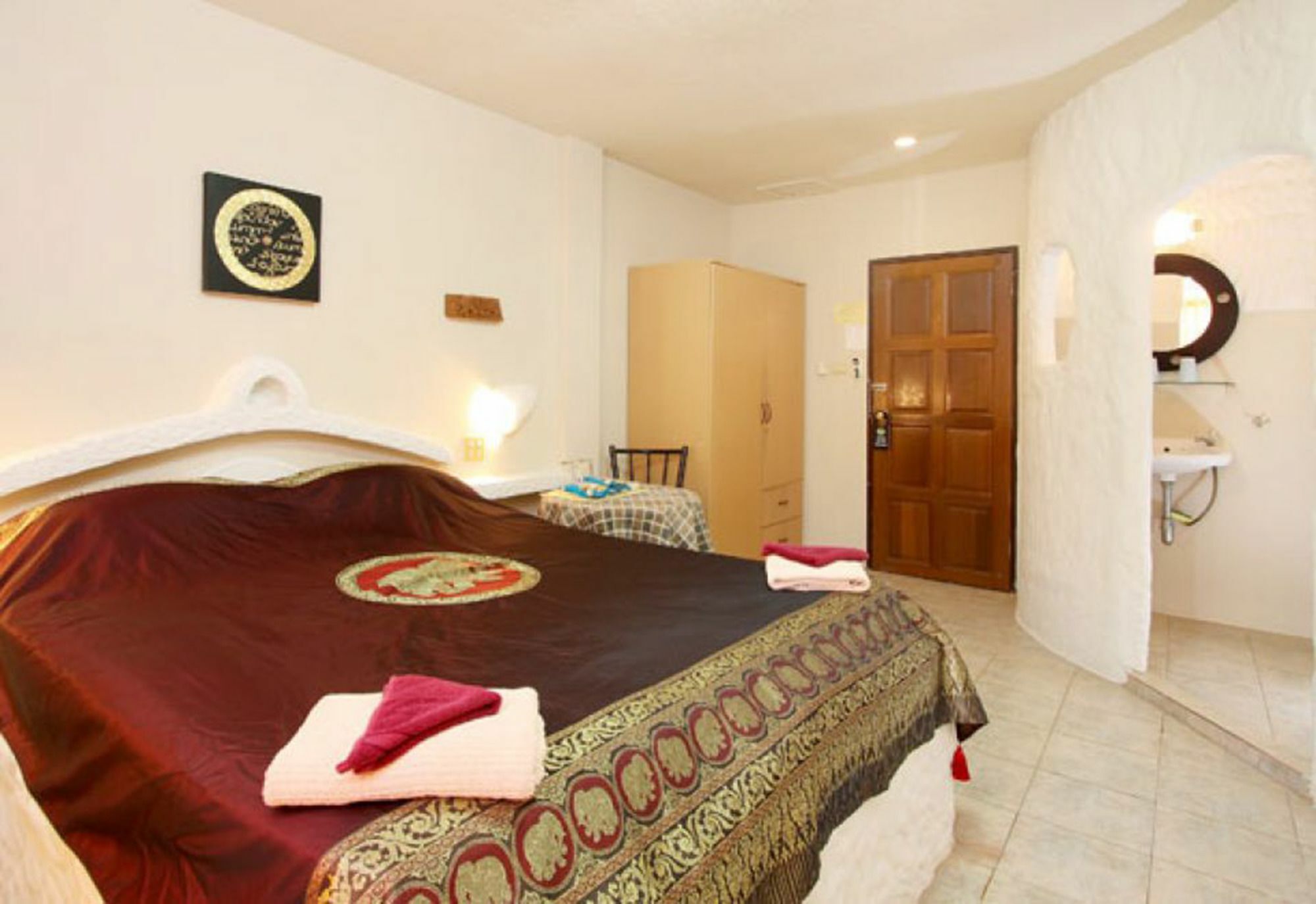 Hotel Big Boys' Bed & Burger - 3*
