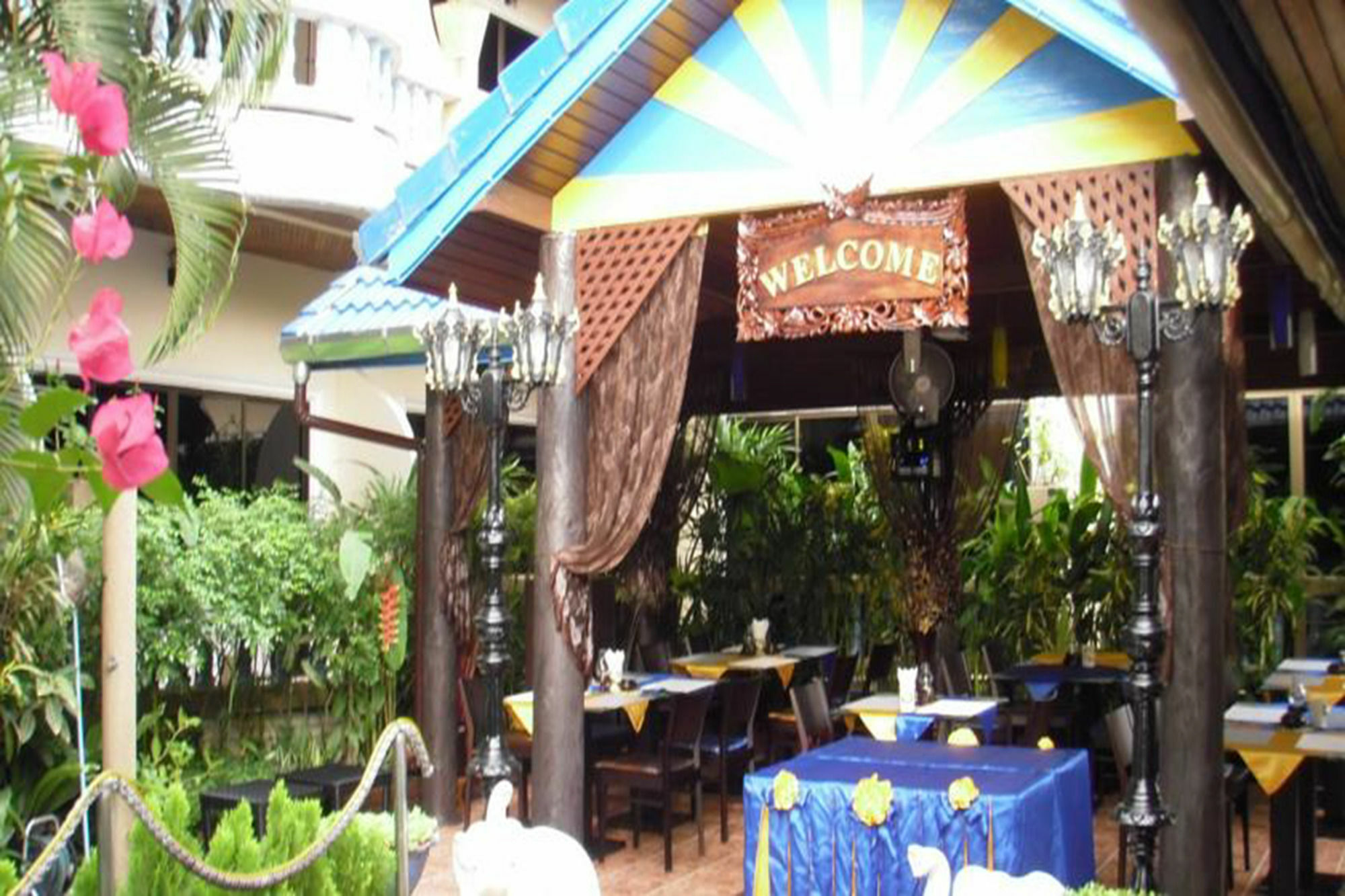 Sunbeach Mansion