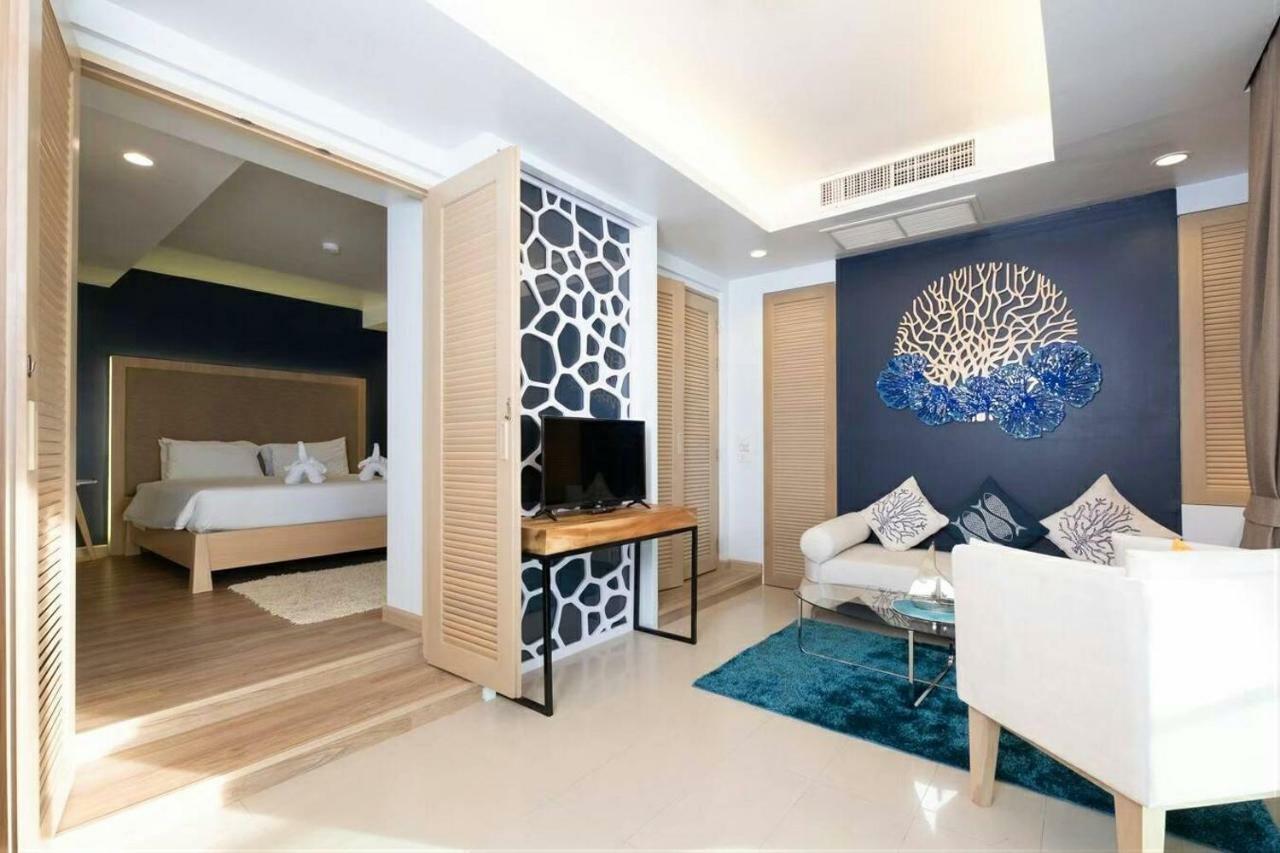 The Royal Palm Front 3*