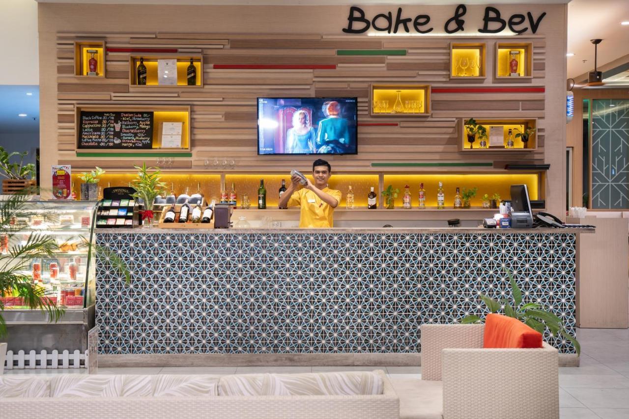Hotel Ramada By Wyndham Phuket Deevana